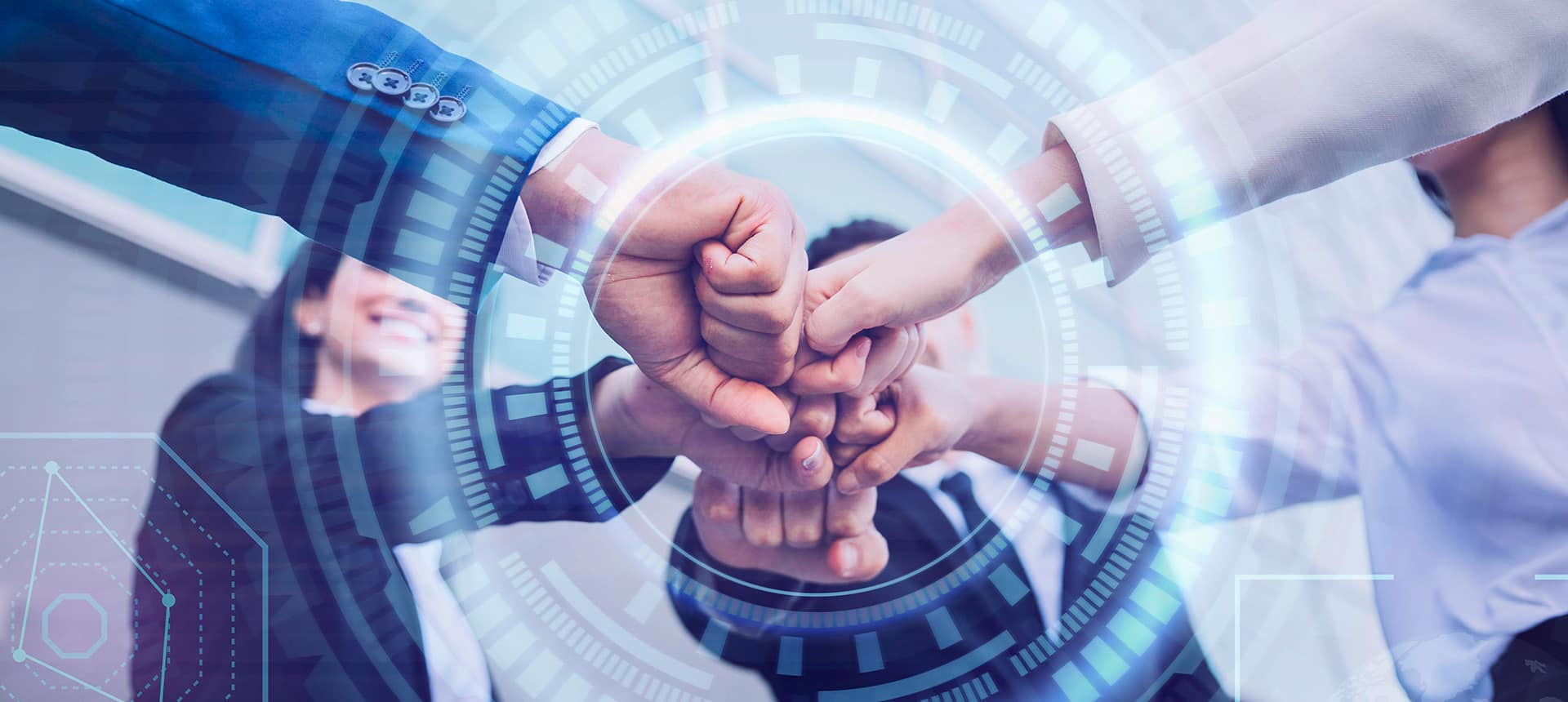 Đội ngũ nhân sự